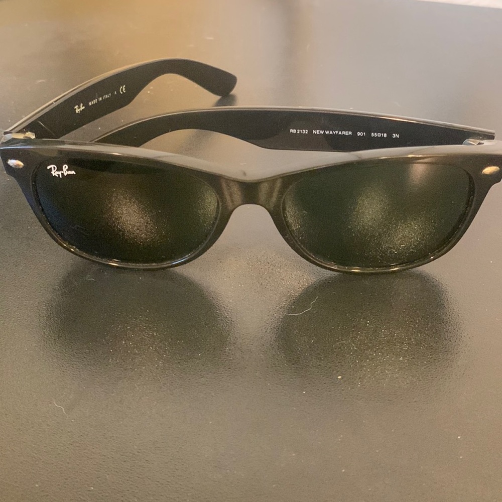 New Ray-Ban wayfarer